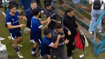 Escándalo en la Reserva: el partido entre Talleres y Atlético Tucumán terminó a las piñas