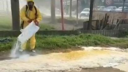 Un derrame de 1.000 litros de ácido nítrico puso en alerta a Las Playas