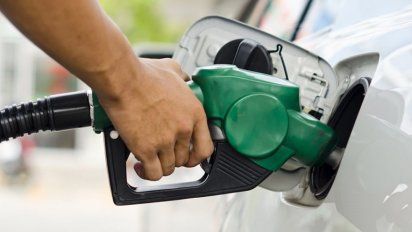 Por el congelamiento de los precios, las estaciones de bandera blanca no reciben nafta