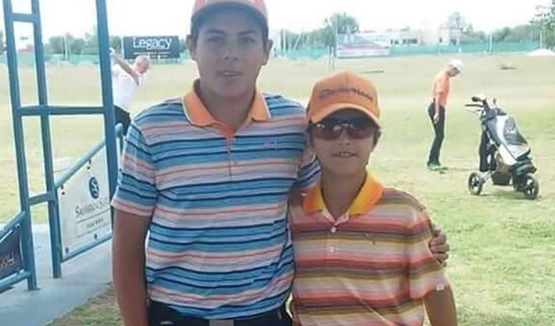 Joaquín Córdoba y Felipe Suárez en medio de un entrenamiento. Ayer, con gran nivel golfístico, subieron a lo más alto del podio en sus respectivas categorías.