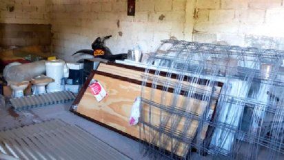 Recuperan materiales de dos casas comprados con cheques truchos
