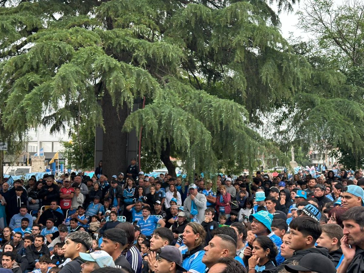 El aguante a Estudiantes a1.200 kilómetros de distancia