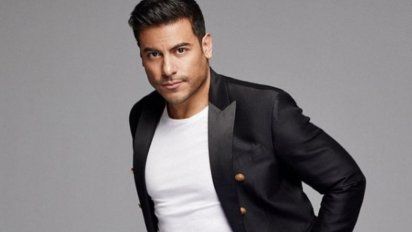 Carlos Rivera y sus
