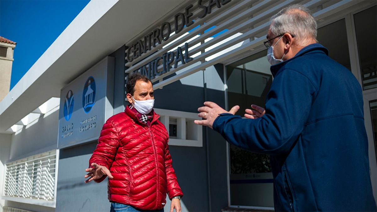 El intendente Llamosas visitó la central de monitoreo epidemiológico.