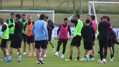 Suárez, Cavani y Godín se entrenaron en Uruguay