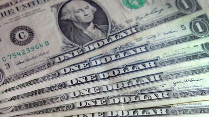 El blue comenzó la semana en baja, cerró a $ 272 y el Central compró US$ 170 millones