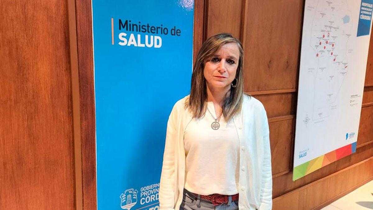 La doctora Gabriela Barbás promete soluciones para desactivar las protestas en los hospitales de la provincia. 