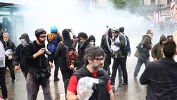incidentes y detenidos en la marcha universitaria: el gobierno presento una denuncia penal