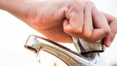 En emergencia: varias localidades racionan la distribución de agua por red