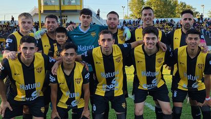 Acción Juvenil avanzó goleando y el sábado en octavos de final recibe a Sportivo Suardi