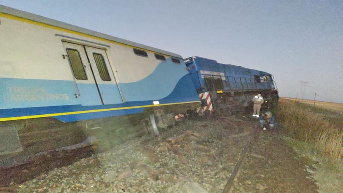 Al menos 17 heridos al descarrilar un tren de pasajeros en Olavarría