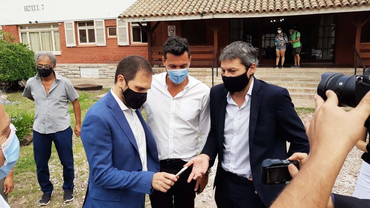 Matías Lammens junto a Martín Gill y Federico Alessandri.