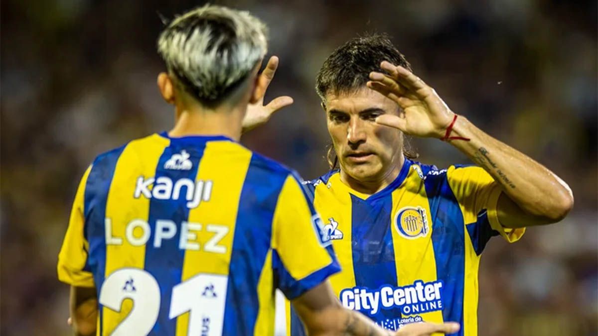 Santiago López e Ignacio Malcorra festejan el triunfo del ´Canalla´.