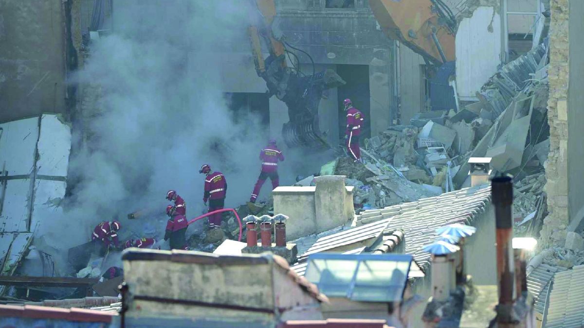 Francia: Ocho personas murieron por el derrumbe de un edificio tras una explosiónde gas sucedida el último fin de semana en Marsella
