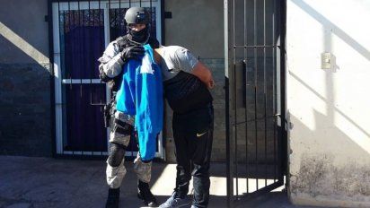 Tres detenidos por droga en barrio 400 Viviendas