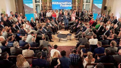 Alternativa Federal suma distintos sectores del peronismo, hasta los “K”