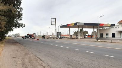 Un peatón murió al ser embestido por un camión en el acceso a Alejo Ledesma