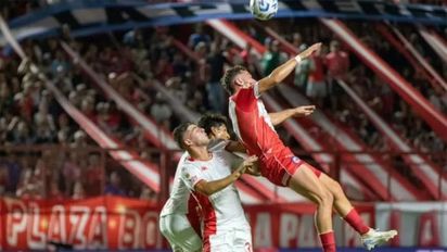 Con polémica, Huracán rescató un empate y cortó la racha de Argentinos Juniors en el Apertura 2025