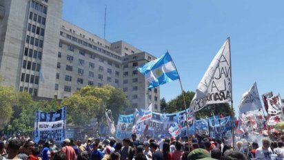 Acto de agrupaciones kirchneristas en favor de los “presos políticos”