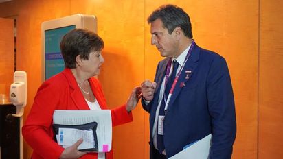 El gobierno prevé pagar US$ 2.700 millones al FMI mientras continúa la negociación