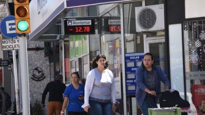 Pese a la baja del dólar, la demanda de billetes subió levemente en la ciudad
