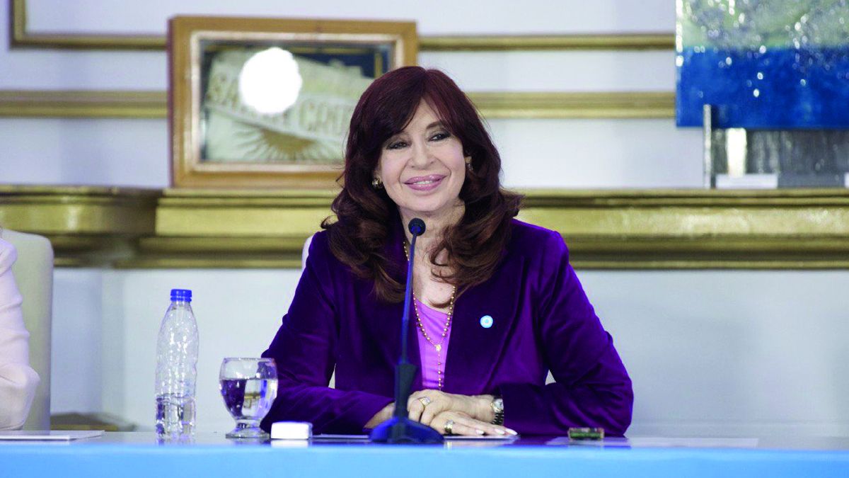Cristina Kirchner se despidió de los trabajadores del Senado con un acto