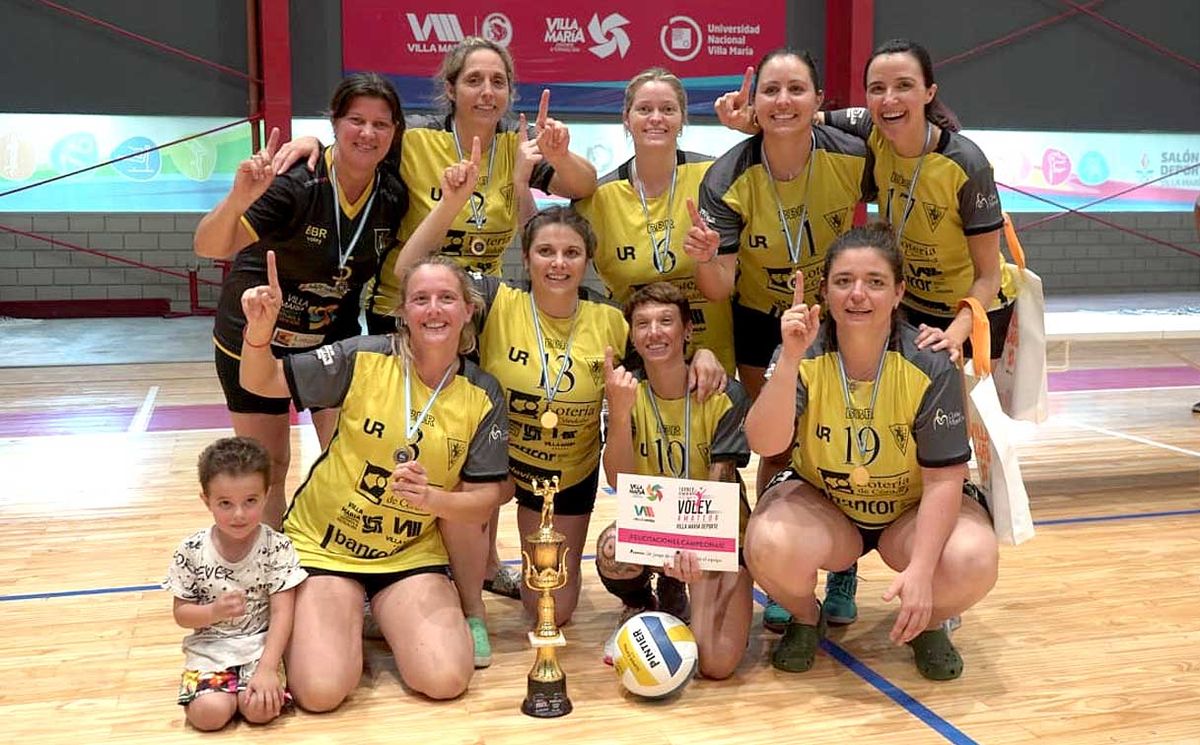 El equipo de Rivadavia se consagró campeón del Torneo Femenino de Vóley Amateur en el Salón.