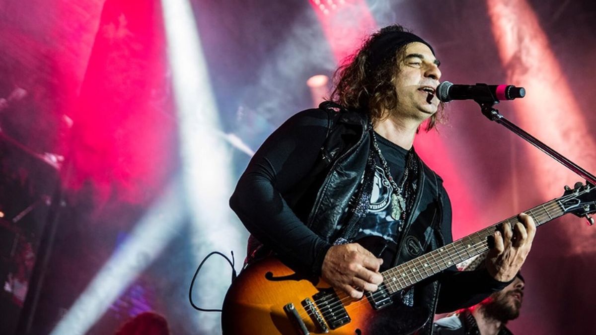 “Vivimos entre cuervos y chacales”