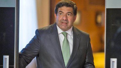 Procesaron a Echegaray por el contrabando de un auto diplomático