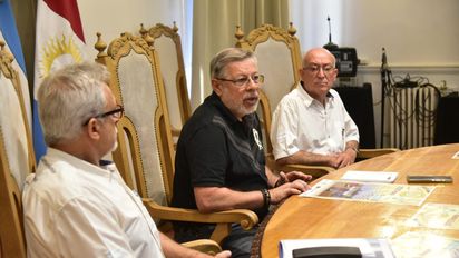 Autos clásicos de todo el país vienen de visita a la ciudad