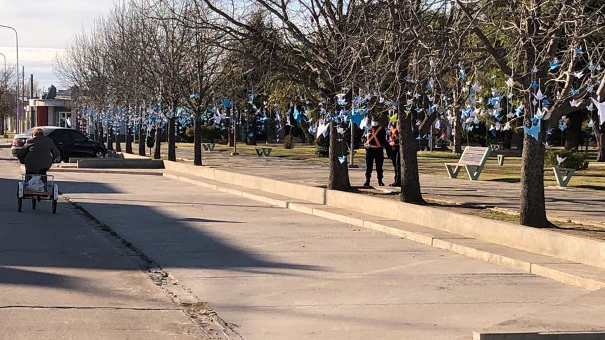 Más de dos mil grullas llegaron a confeccionarse para esta celebración del 9 de Julio.