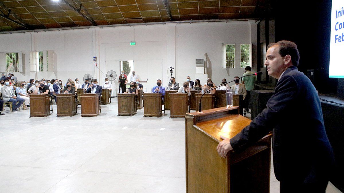 El intendente Juan Manuel Llamosas inauguró el año legislativo del Concejo Deliberante.
