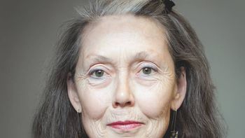 Quién es Anne Carson, la escritora que se quedó con el Nobel de Literatura 2026