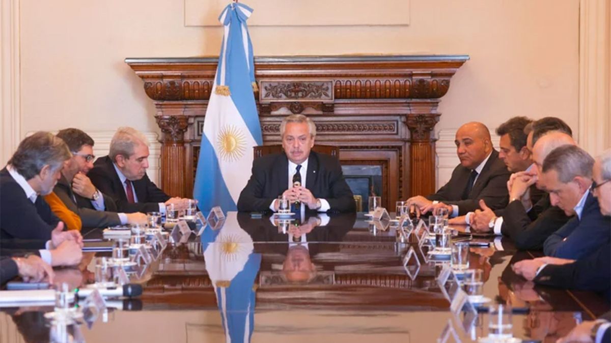 La reunión de gabinete es encabezada por Alberto Fernández.