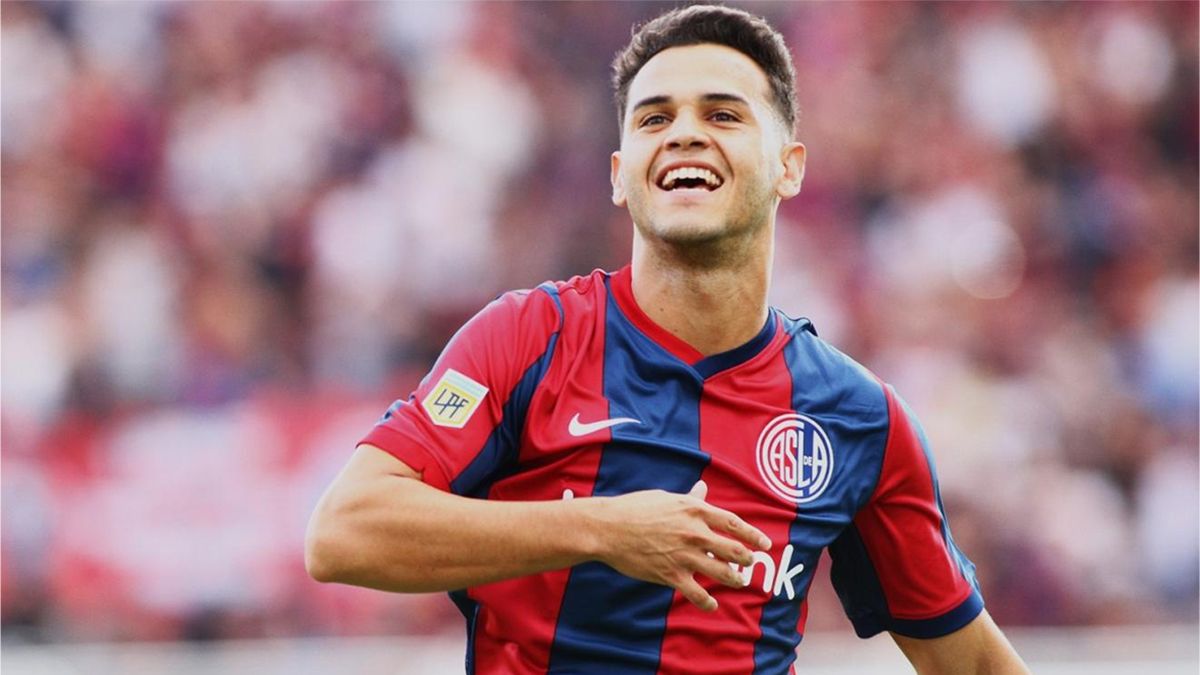 Cristian Ferreyra festeja su gol, con el que San Lorenzo le ganó a Sarmiento de Junin por 11ª fecha de la Copa de la Liga