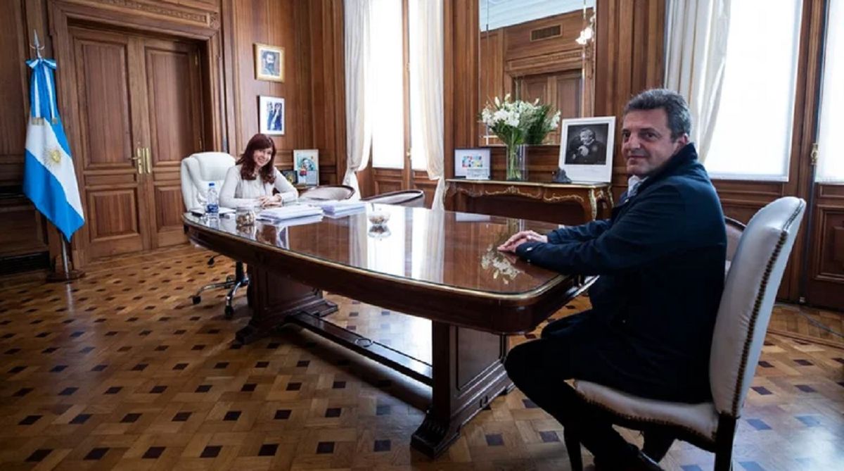 Cristina Kirchner recibió a Massa en su despacho