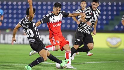 River quiere sellar el pase a octavos de final de la Libertadores ante Libertad