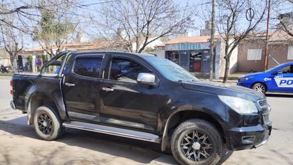 Apareció en barrio San Martín una camioneta robada en el Ameghino