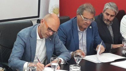La Provincia firmó un convenio con Holanda para trabajos en La Picasa