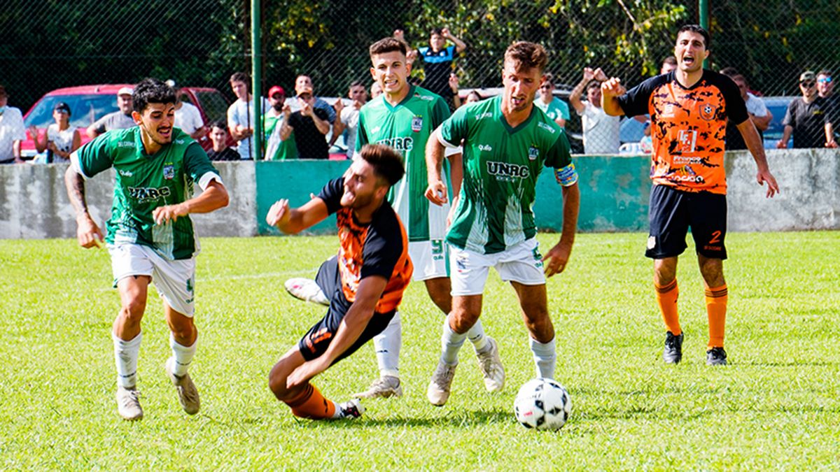 Renato Cesarini y Universidad, con el ascenso como premio