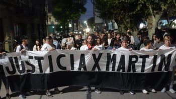A un mes de la muerte de Alanis, su familia marchó por el centro de la ciudad A un mes de la muerte de Alanis, su familia marchó por el centro de la ciudad