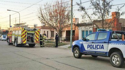 Madre e hijo hospitalizados tras el incendio de su casa en Mackenna