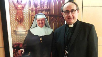 Autora cordobesa acusa a un cura de plagiarle su libro en EWTN