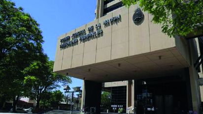 Aceptan una demanda contra el DNU de Milei por inconstitucionalidad