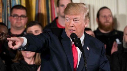 A pesar de todo, Trump empata con Obama y Clinton