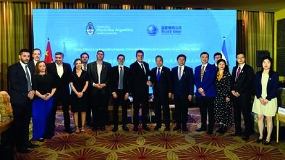 Massa acuerda con firmas chinas desembolsos por casi US$ 1.000 millones
