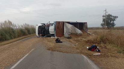 Laboulaye: volcó un camión y estuvo interrumpido el tránsito en ruta 4