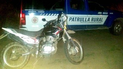 Tras la detención de un hombre que buscaban cerca de General Deheza, secuestraron su moto