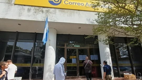 Reincorporan a los 15 empleados despedidos por el Correo