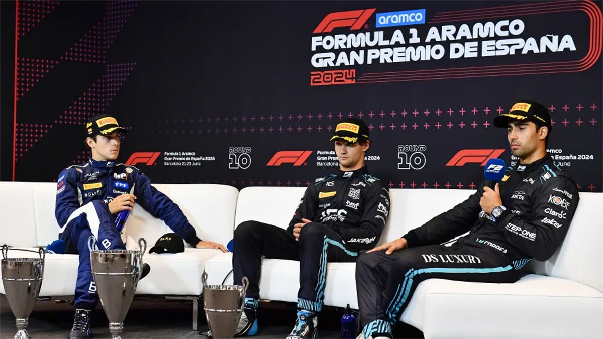 Franco Colapinto, Jac Crawford y Juan Manuel Correa en la conferencia de prensa posterior a la Feature Race de España